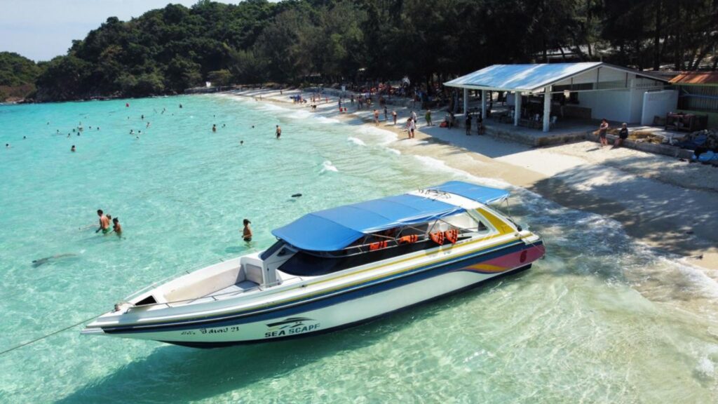 Bãi biển và hoạt động cano tại đảo Coral, Pattaya