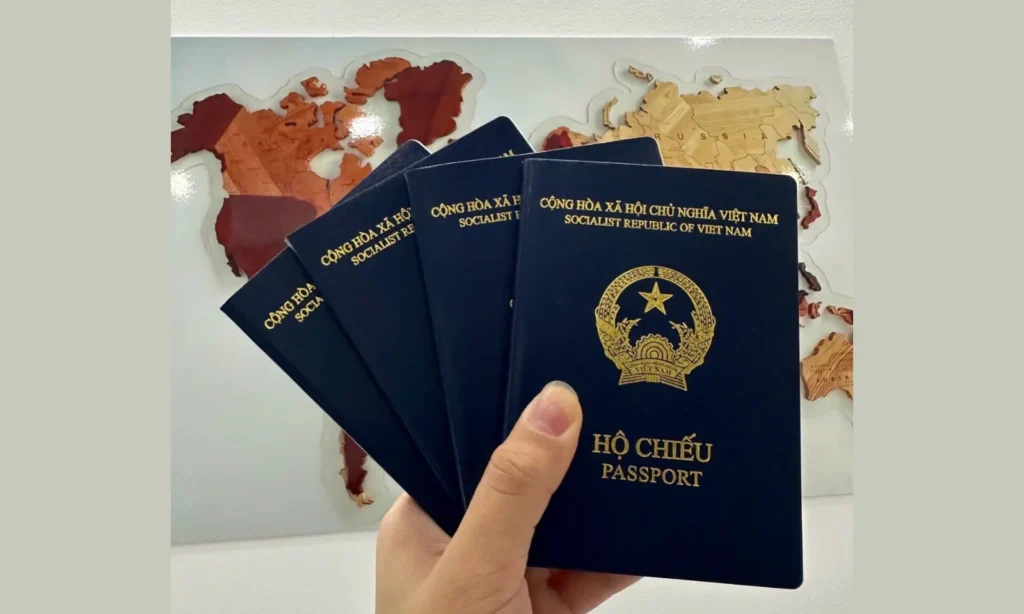 Hộ chiếu cần còn hạn tối thiểu 3 tháng sau ngày rời khối Schengen